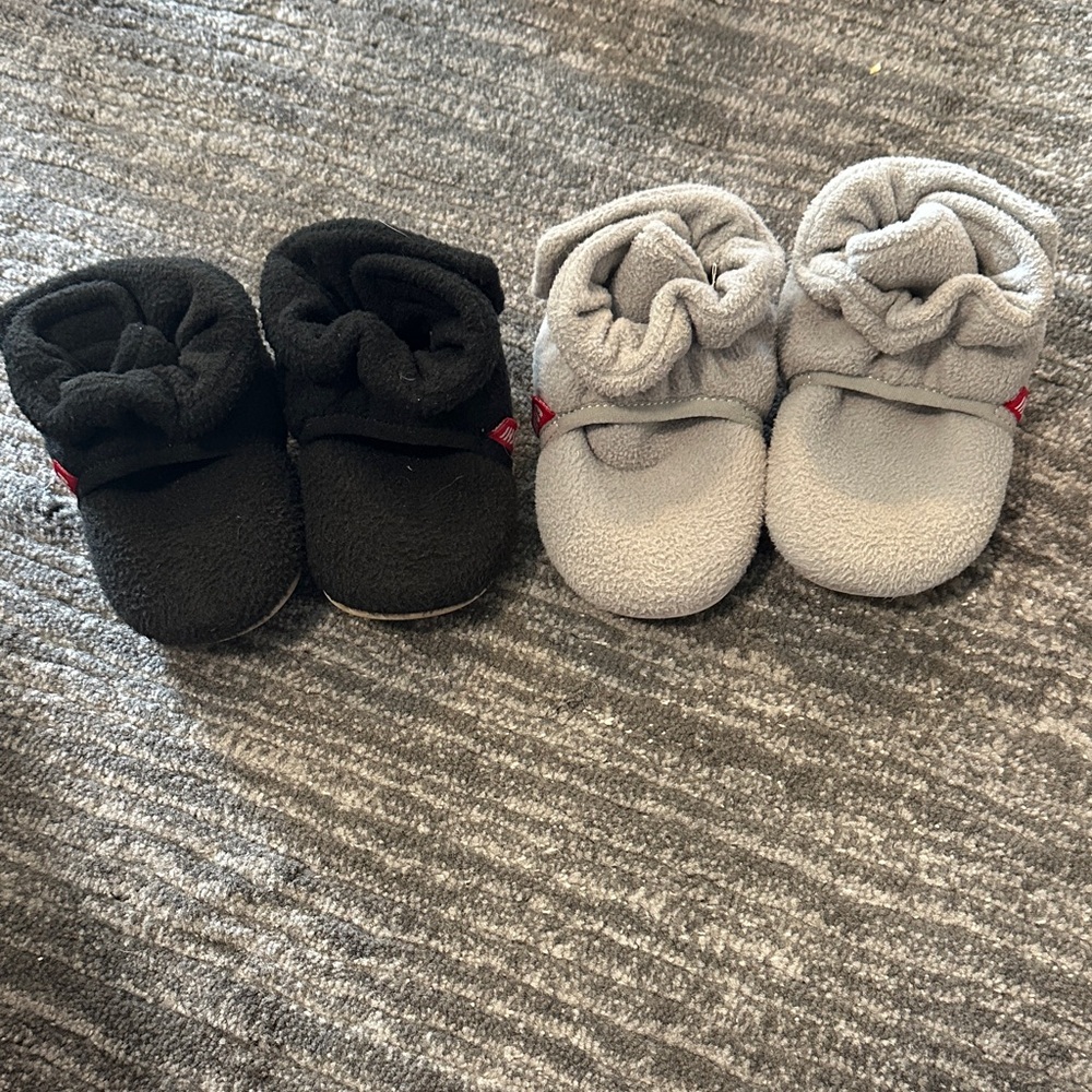 Cozy Black and Gray Kids Shoes/slippers